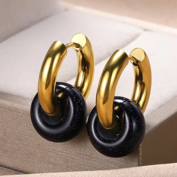 Natural Amethysts Crystal Hoop Earring - Picture 5 of 5